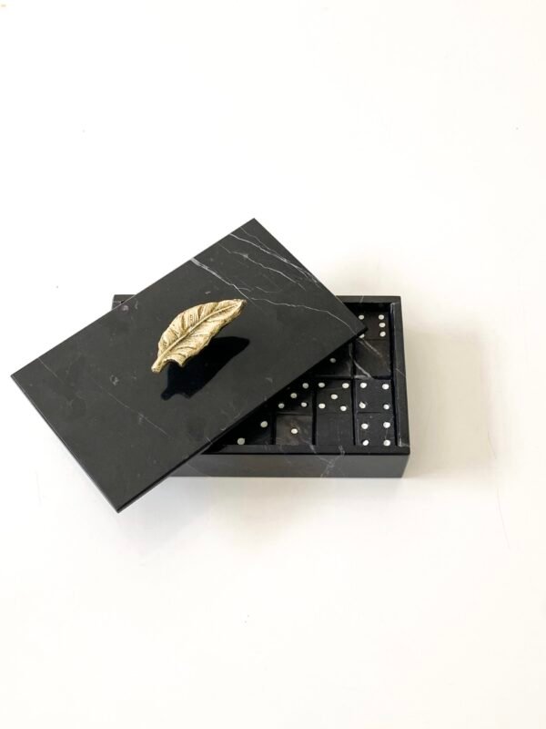 Juego de domino con aplicación